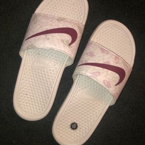 Women Nike slides Size 9